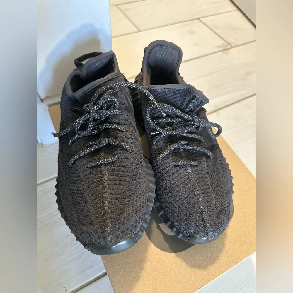 Yeezy 350 Black